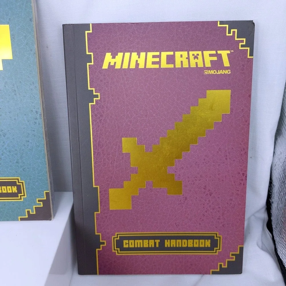Minecraft Handbook Set Mojang (Combat, Construction,‎ Essential) 2015